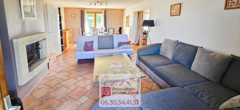 Maison - 235 m² - 6 pièces