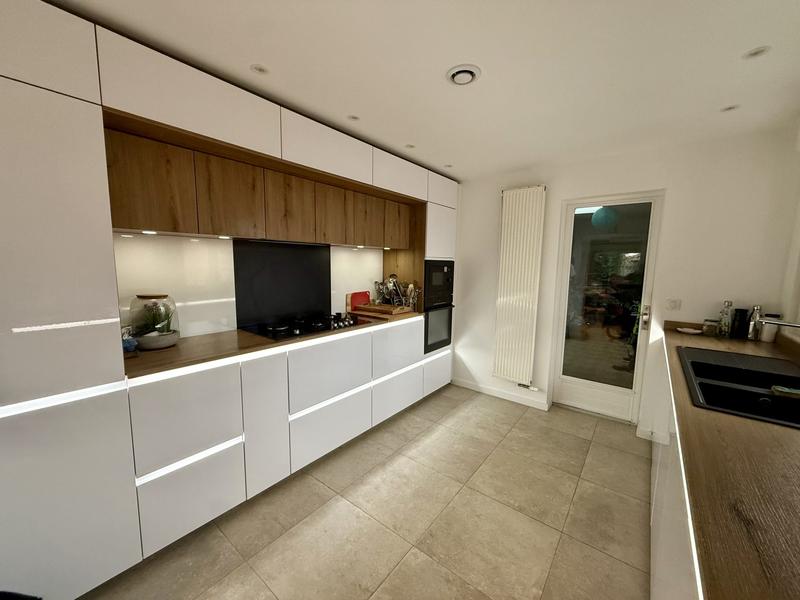 Maison - 136 m² - 7 pièces