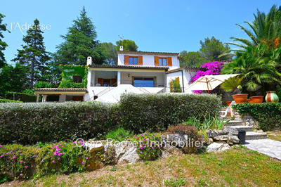 Maison - 197 m² - 7 pièces