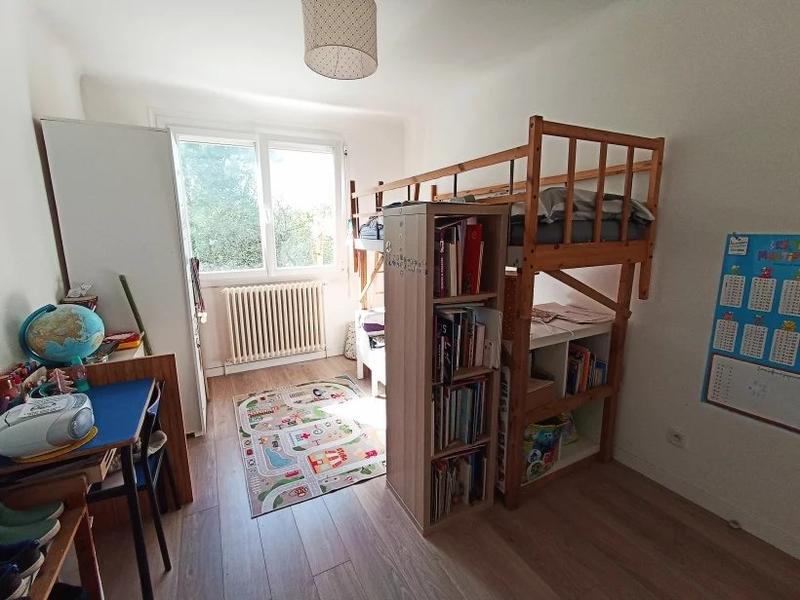 Maison - 213 m² - 9 pièces