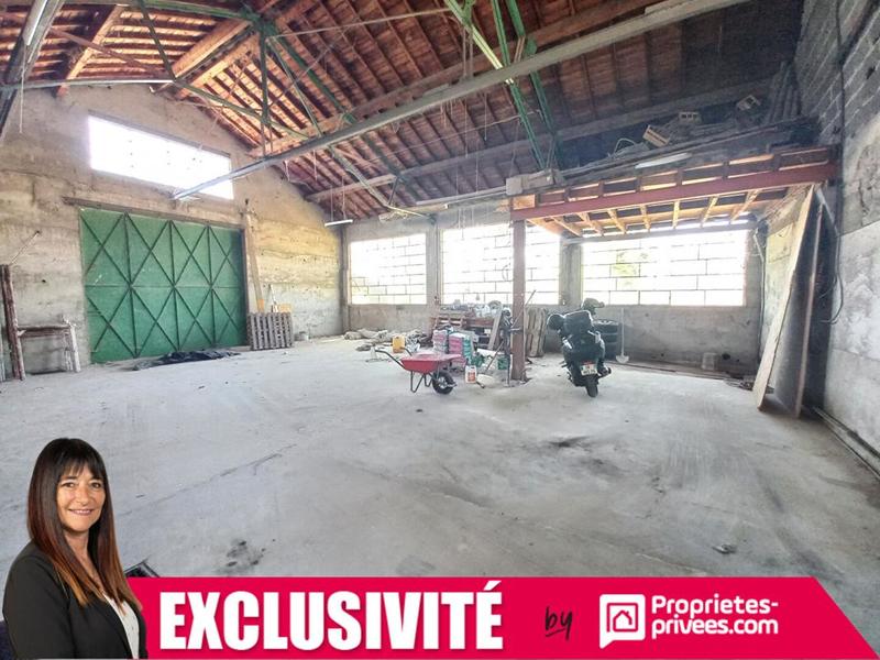 Maison - 375 m² - 10 pièces