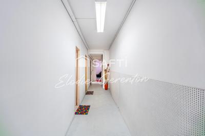 Local commercial - 87 m² - 6 pièces