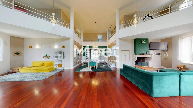 Maison d'architecte - 420 m² - 9 pièces