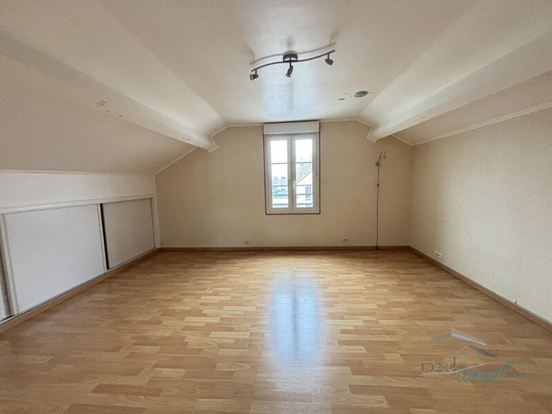 Maison - 170 m² - 6 pièces