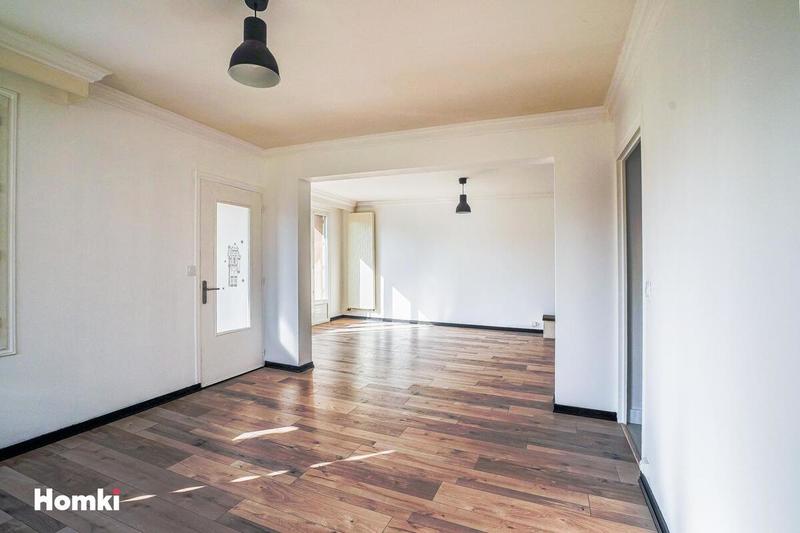 Maison - 181 m² - 7 pièces