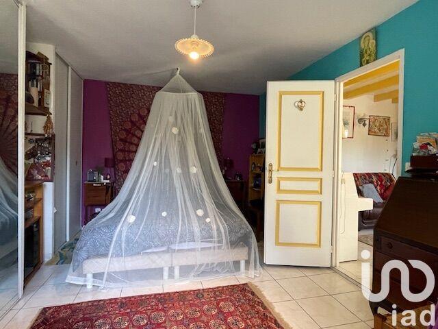 Maison - 202 m² - 7 pièces