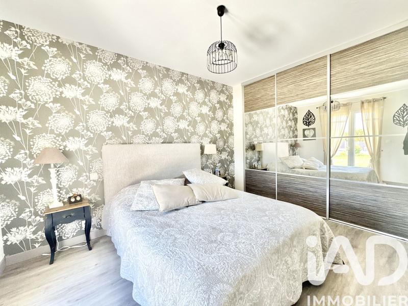 Maison - 241 m² - 8 pièces