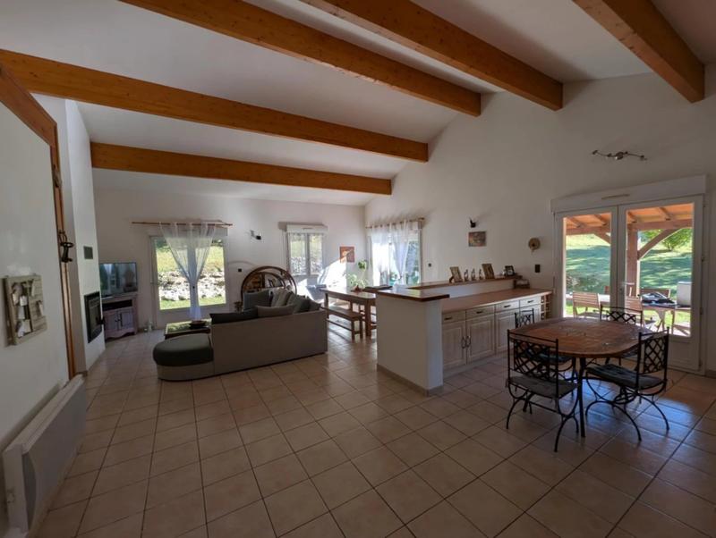 Maison - 123 m² - 4 pièces