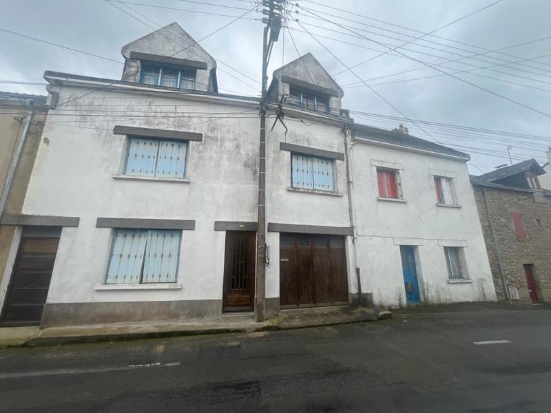 Maison - 216 m² - 7 pièces