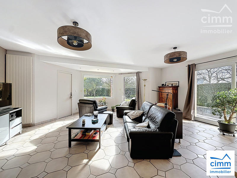 Maison - 190 m² - 8 pièces