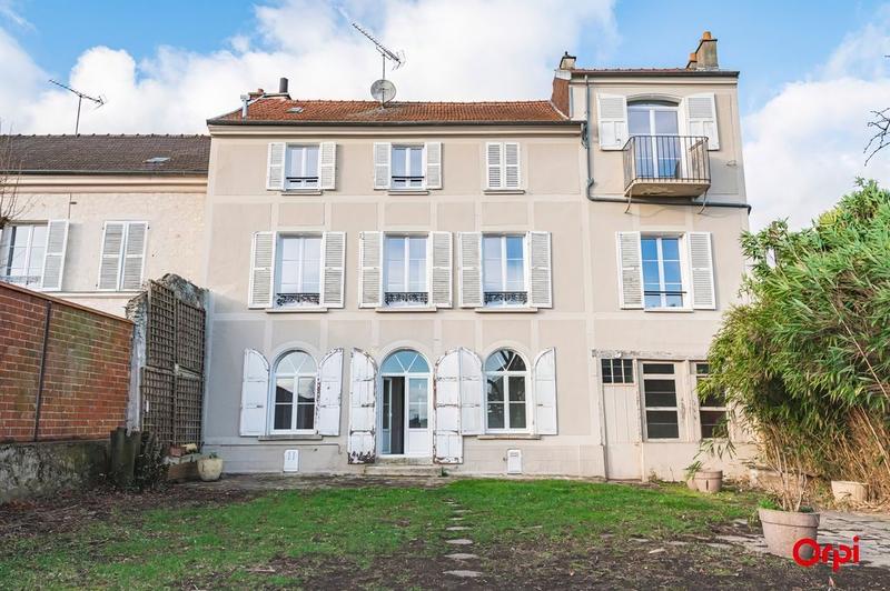 Maison de ville - 207 m² - 7 pièces