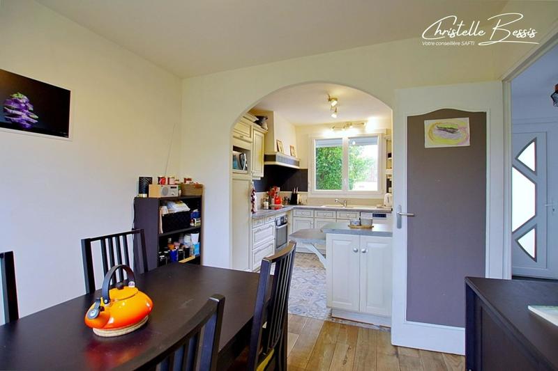 Maison - 104 m² - 4 pièces