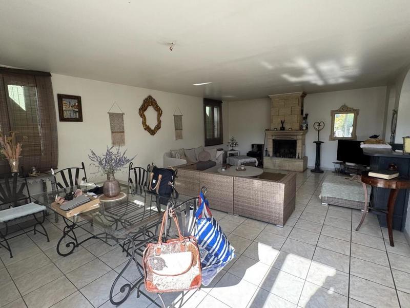 Propriété - 158 m² - 6 pièces