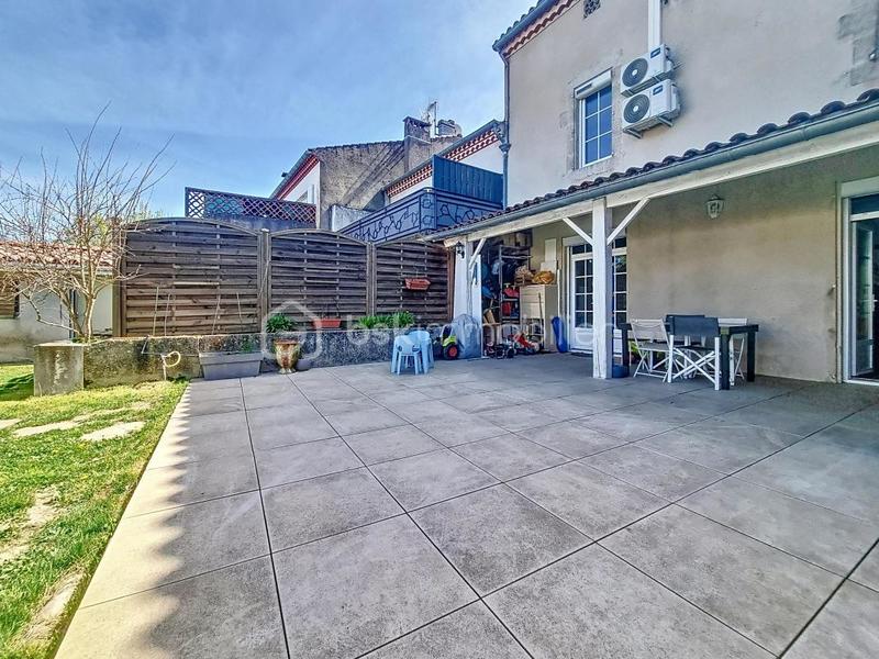 Maison - 200 m² - 7 pièces