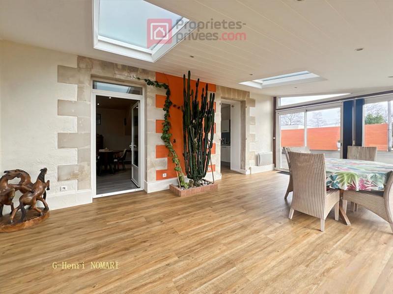 Maison - 214 m² - 7 pièces