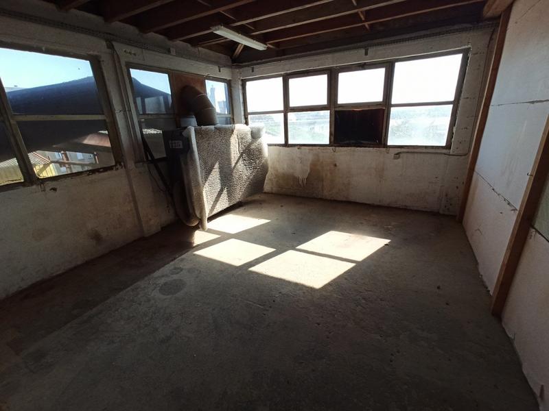 Local commercial - 1 027 m²