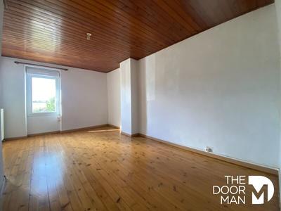 Maison - 132 m² - 9 pièces