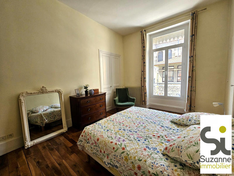 Appartement - 133 m² - 5 pièces