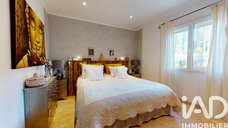 Maison - 209 m² - 7 pièces