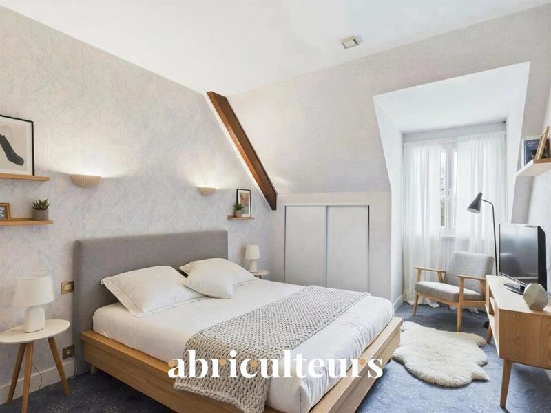 Maison ancienne - 260 m² - 8 pièces