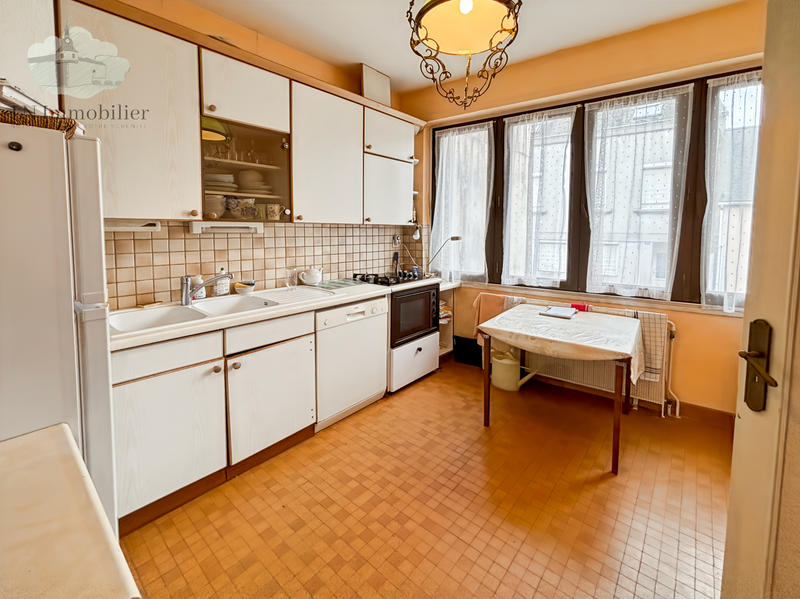 Maison - 189 m² - 9 pièces