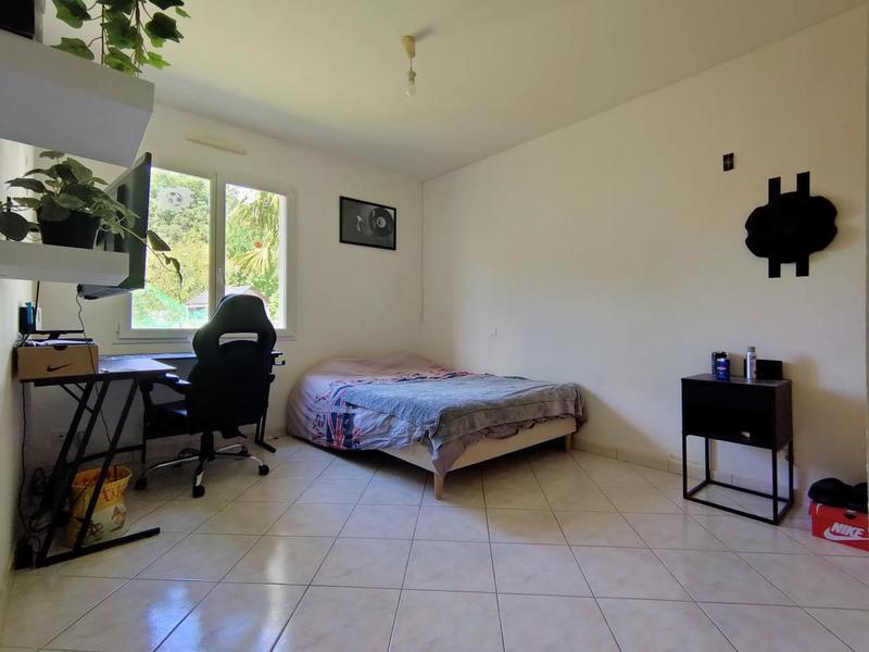 Maison - 216 m² - 10 pièces