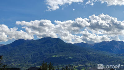 Maison - 202 m² - 9 pièces