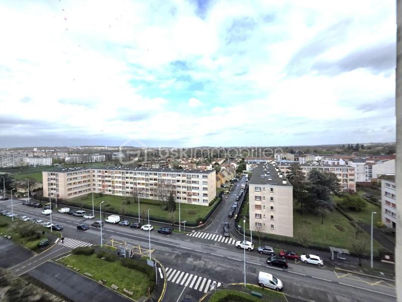 Appartement - 79 m² - 4 pièces