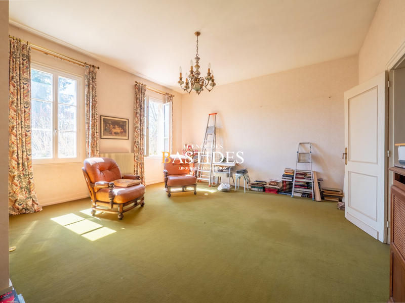 Maison - 474 m² - 9 pièces