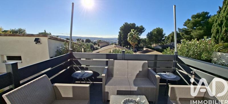 Maison - 93 m² - 4 pièces