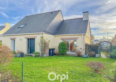 Maison - 98 m² - 4 pièces