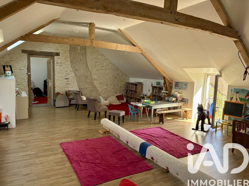 Maison - 345 m² - 8 pièces