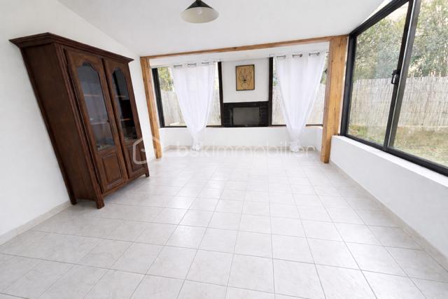 Maison traditionnelle - 91 m² - 6 pièces