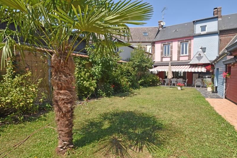 Maison - 358 m² - 10 pièces