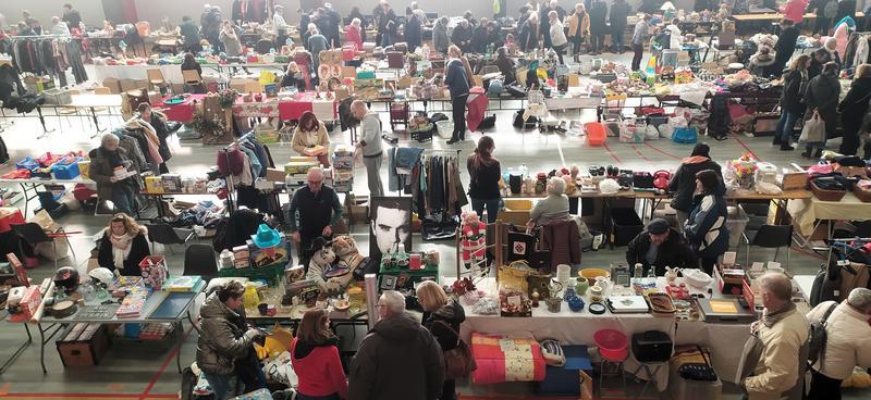 Brocante vide-greniers collections