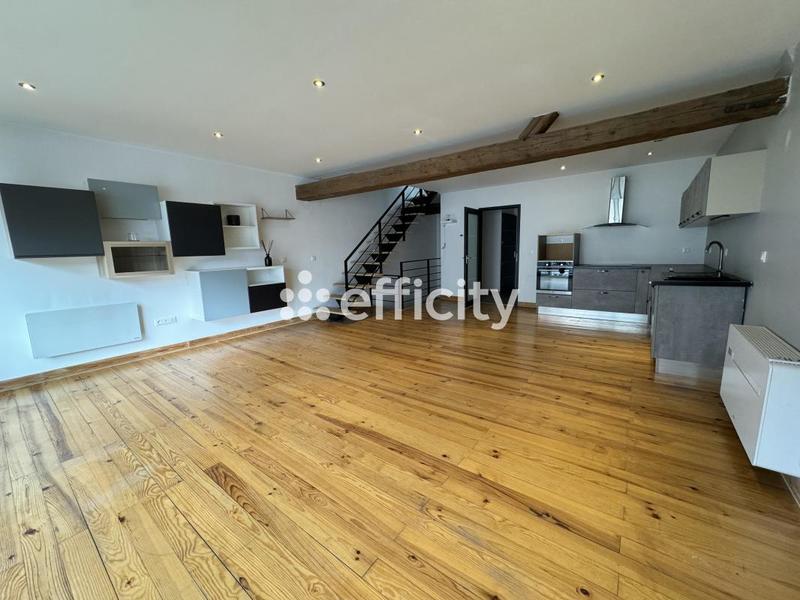 Maison - 153 m² - 9 pièces