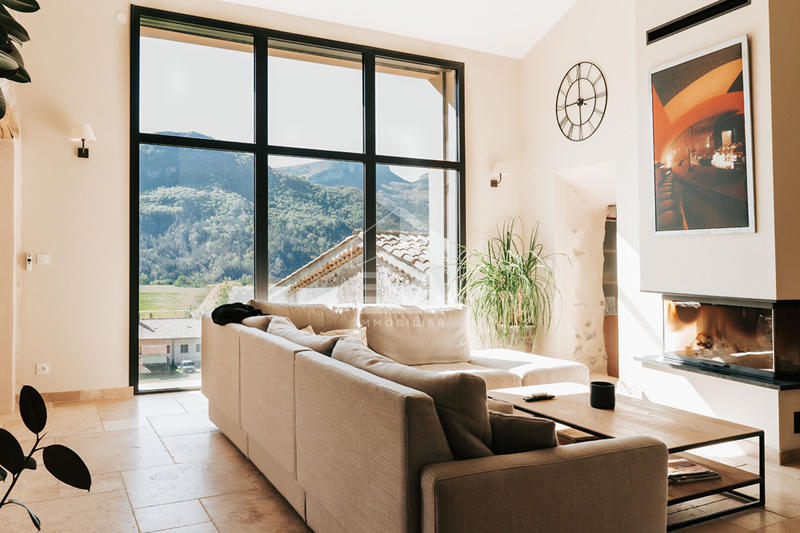 Maison - 231 m² - 6 pièces