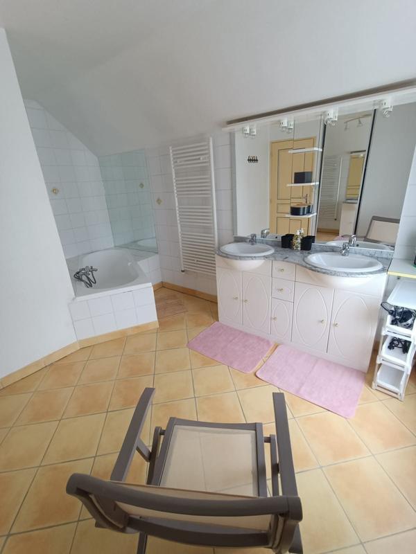 Maison ancienne - 177 m² - 6 pièces