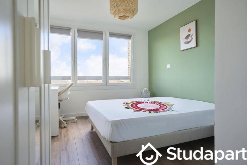 Chambre - 13 m² - 1 pièce