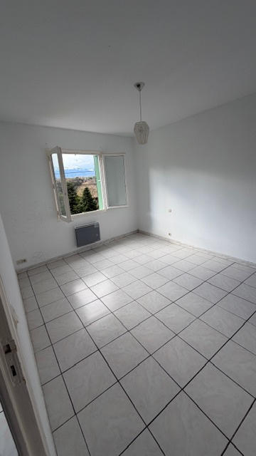 Appartement - 80 m² - 3 pièces