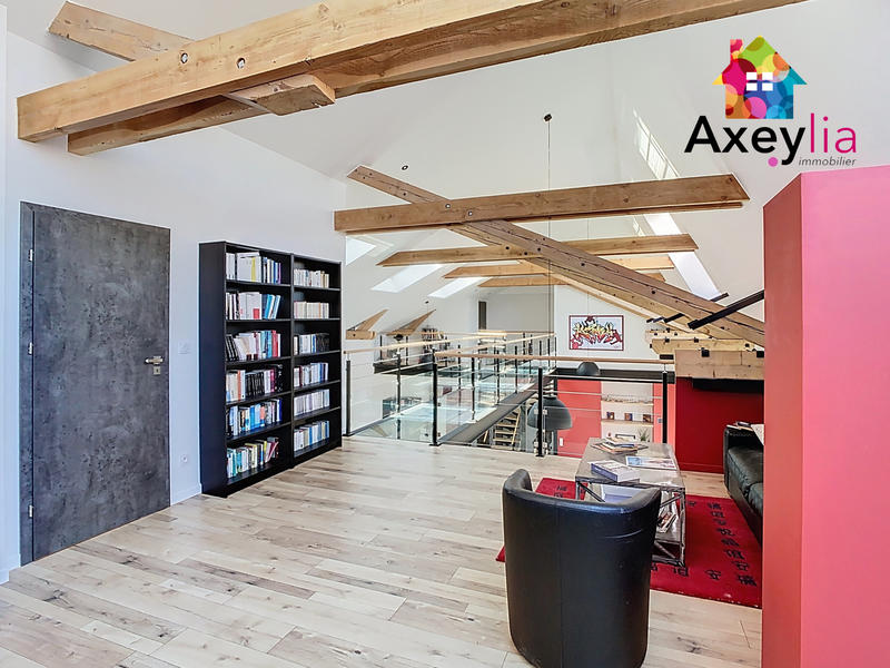 Loft - 278 m² - 5 pièces