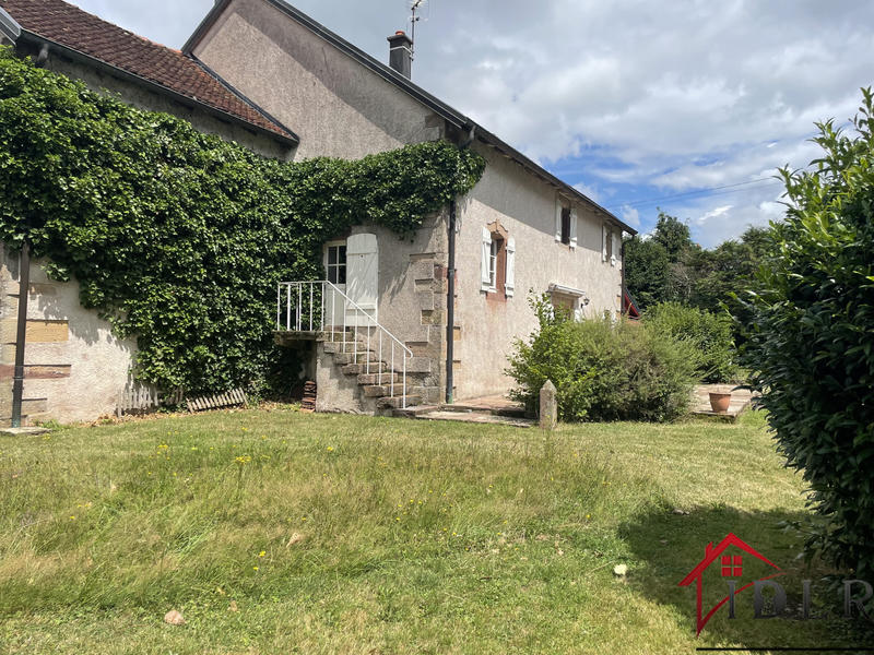 Maison - 216 m² - 8 pièces
