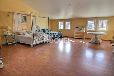 Maison de ville - 350 m² - 9 pièces