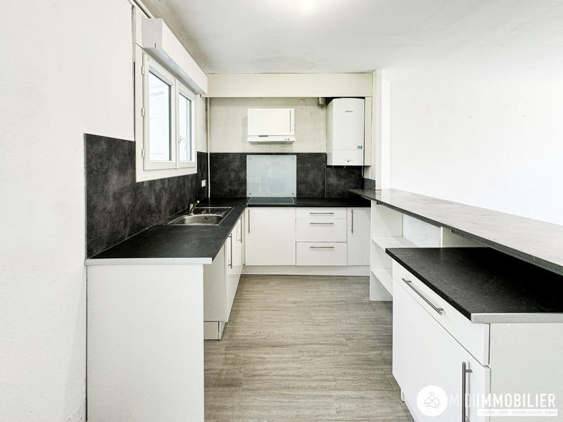 Maison - 94 m² - 5 pièces