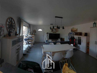 Appartement - 90 m² - 4 pièces