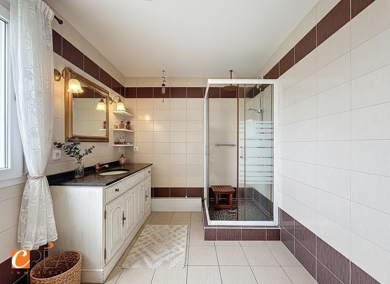 Appartement - 105 m² - 5 pièces