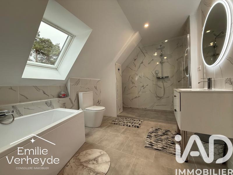 Maison - 163 m² - 8 pièces