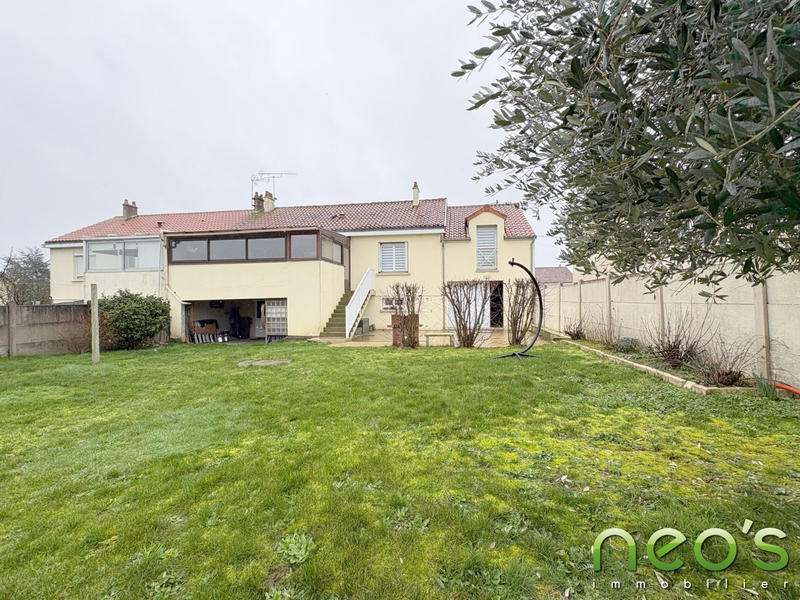 Maison traditionnelle - 108 m² - 5 pièces