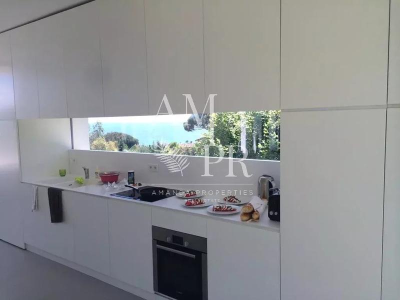 Villa - 220 m² - 6 pièces