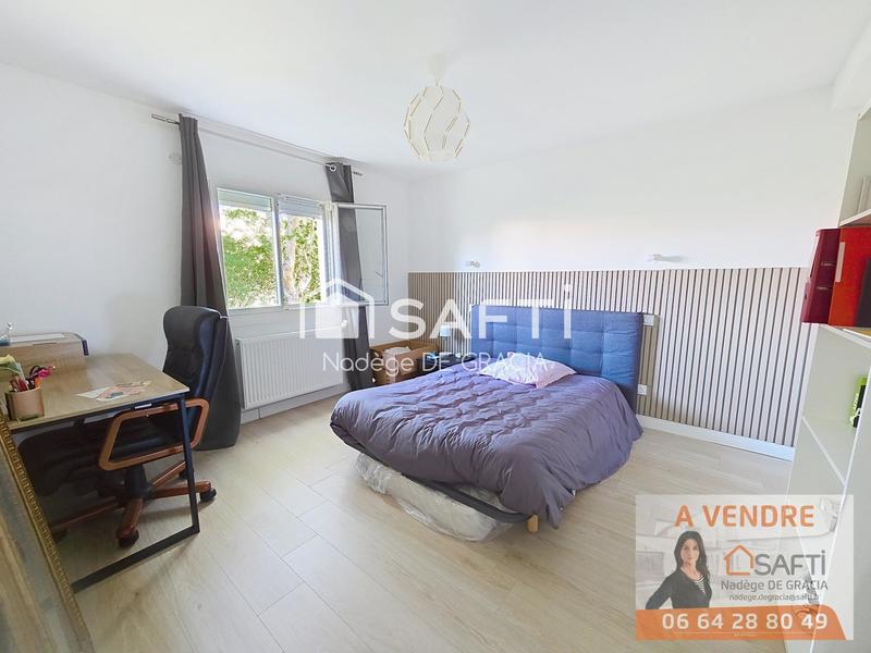 Maison - 211 m² - 6 pièces